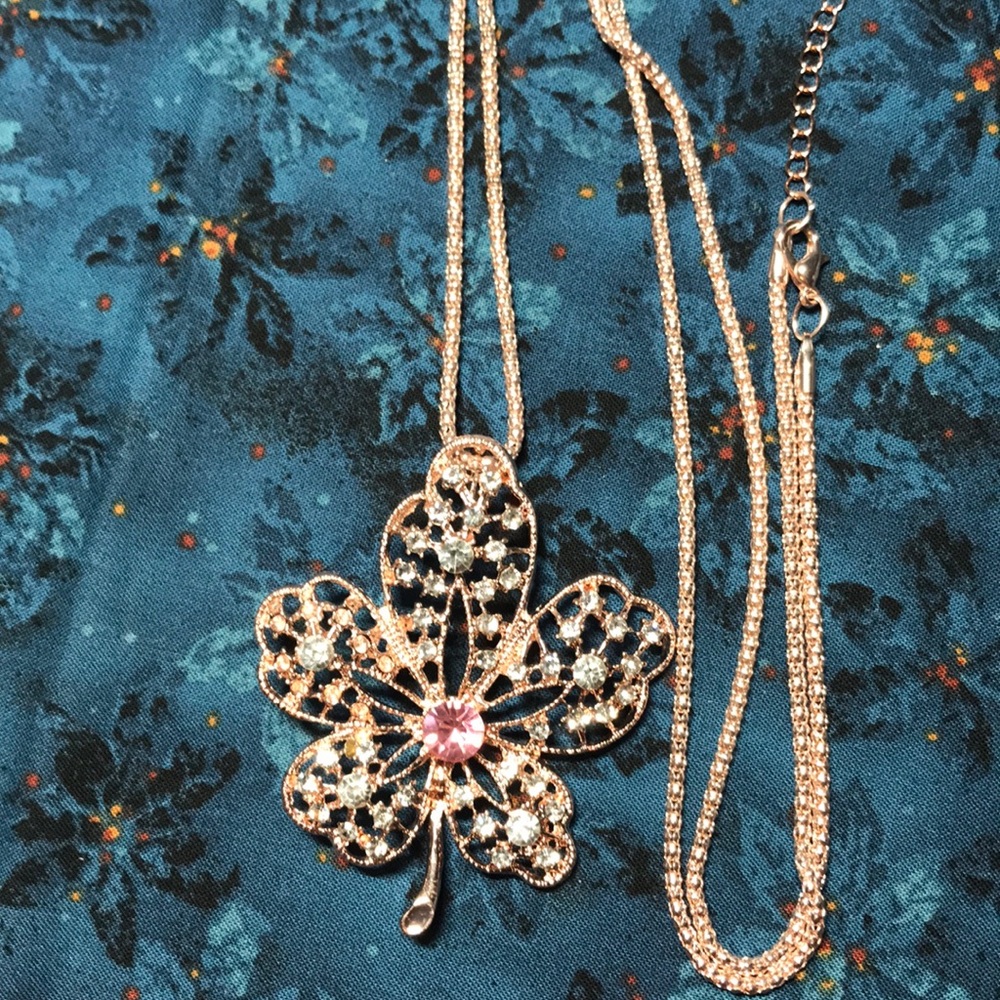 Floral necklace